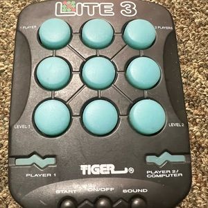 Vintage 1995 tiger electronics lite 3 handheld game. Still works great condition